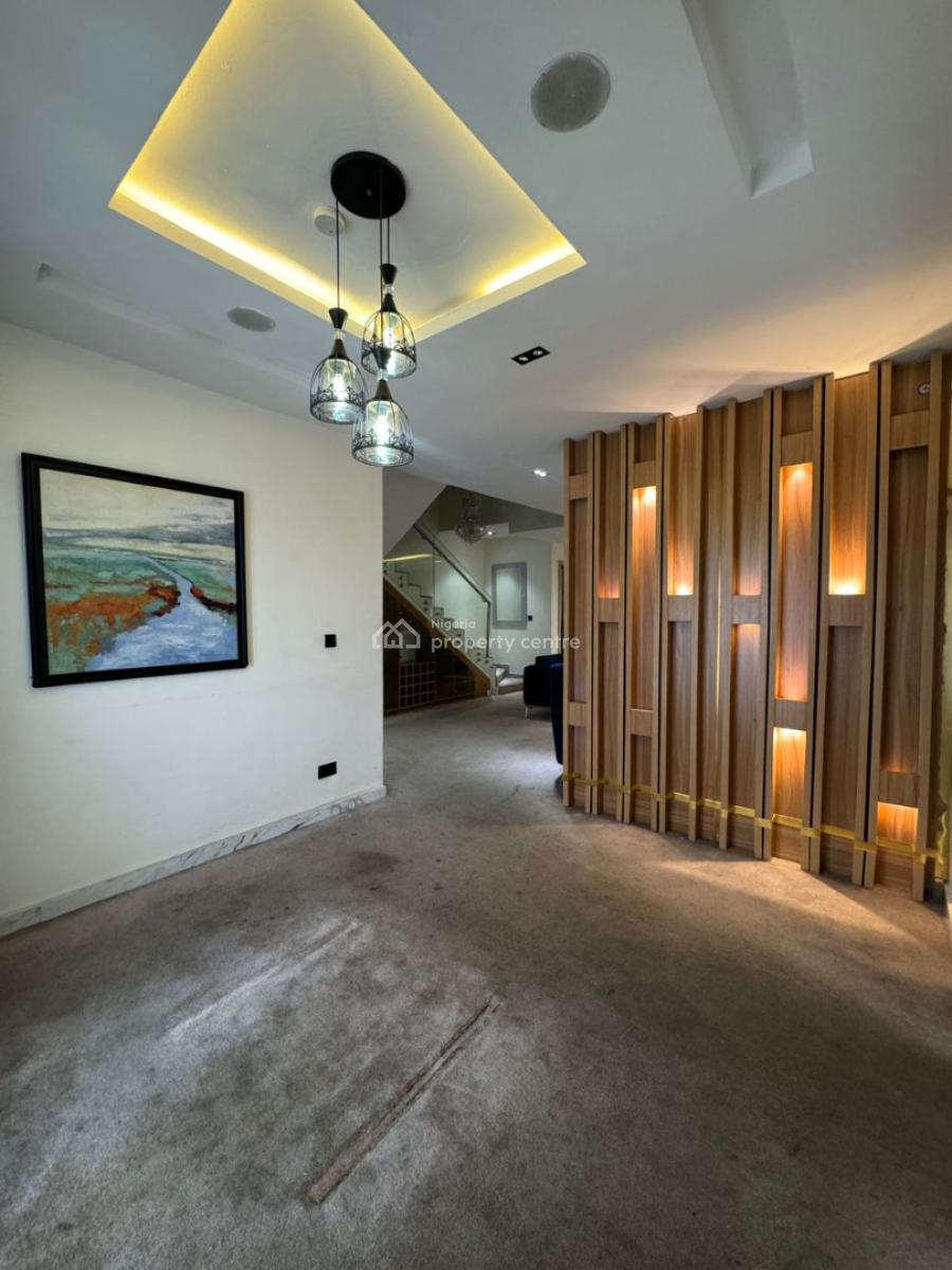 4-bedroom Furnished Penthouse, Lekki Phase 1, Lekki, Lagos, Flat / Apartment for Rent