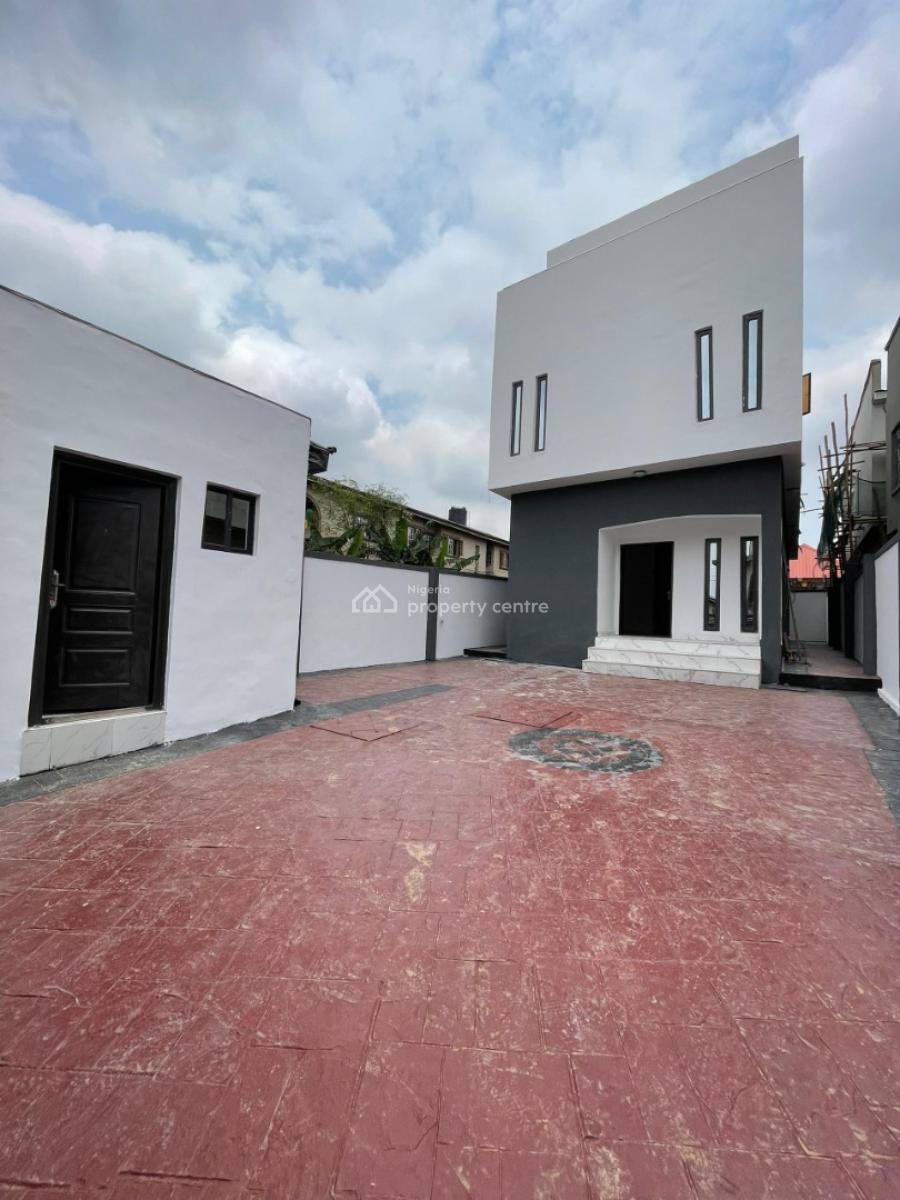 Standard and Neat 4-bedroom  Detached Duplex with Bq, Gra Phase 1, Magodo, Lagos, Detached Duplex for Sale