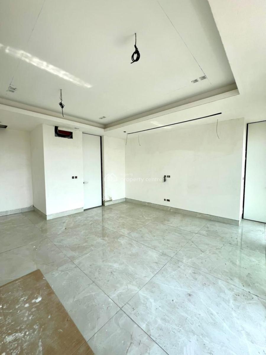 Beautiful 4 Bedroom Maisonette with an Elevator, Pool and Gym, Lekki Phase 1, Lekki, Lagos, Flat / Apartment for Sale