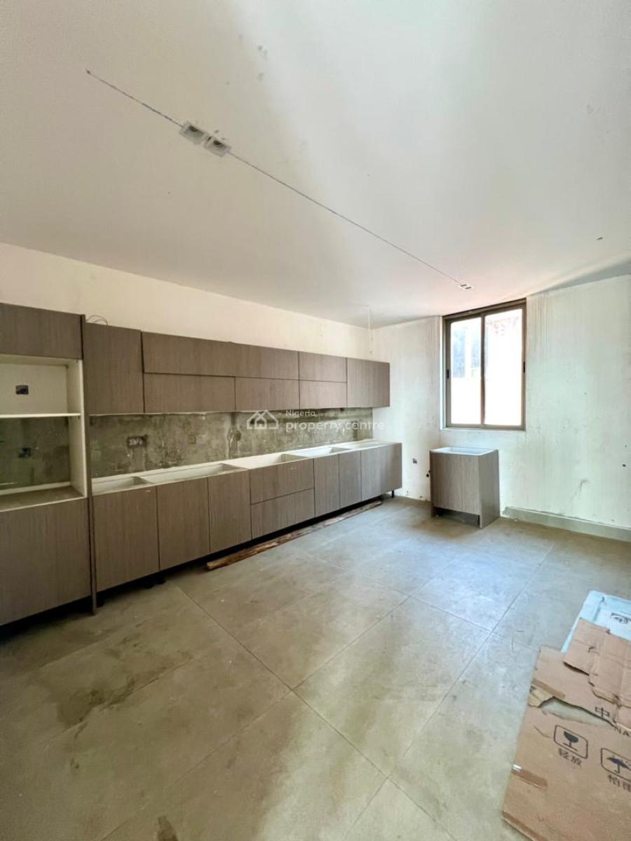 Beautiful 4 Bedroom Maisonette with an Elevator, Pool and Gym, Lekki Phase 1, Lekki, Lagos, Flat / Apartment for Sale