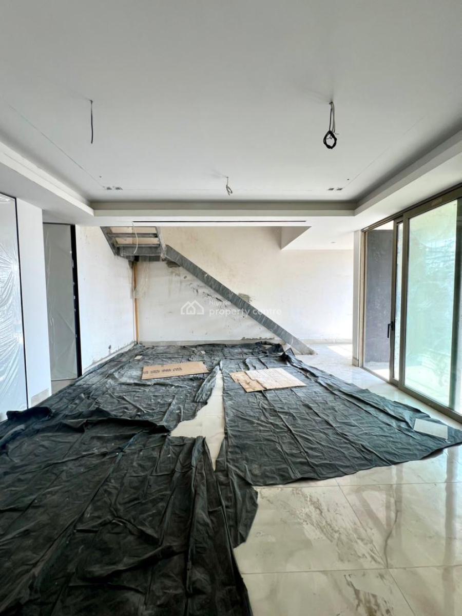 Beautiful 4 Bedroom Maisonette with an Elevator, Pool and Gym, Lekki Phase 1, Lekki, Lagos, Flat / Apartment for Sale