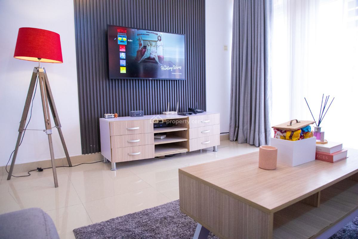 2 Bedroom Apartment  24-7 Power, Free Wifi, Gated Estate, Osapa, Lekki, Lagos, Flat / Apartment Short Let