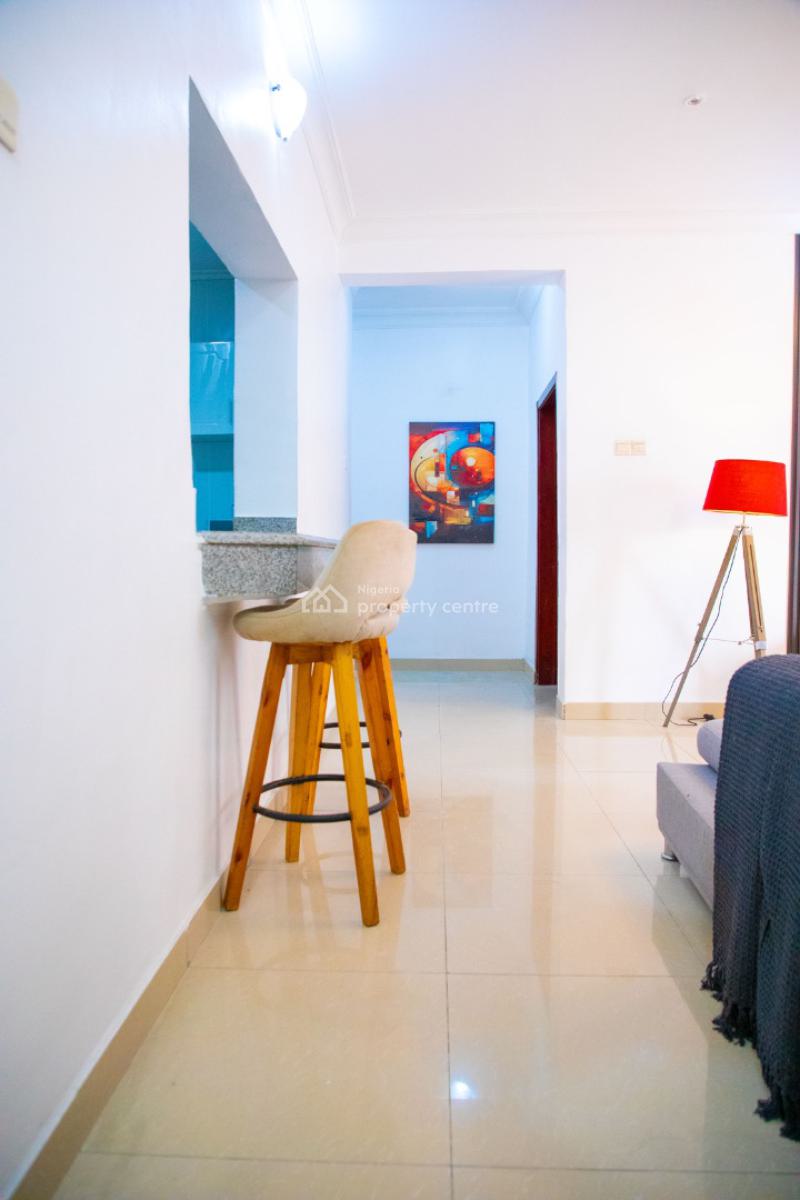 2 Bedroom Apartment  24-7 Power, Free Wifi, Gated Estate, Osapa, Lekki, Lagos, Flat / Apartment Short Let