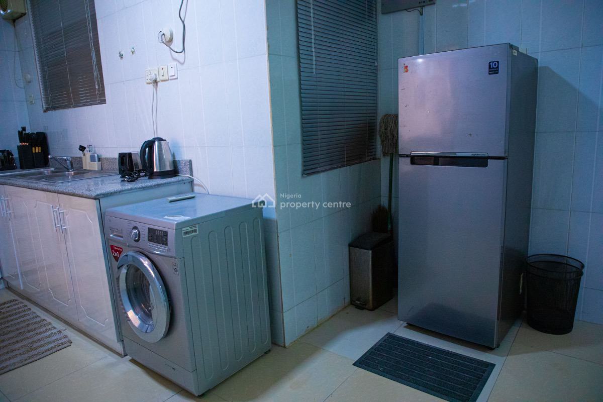 2 Bedroom Apartment  24-7 Power, Free Wifi, Gated Estate, Osapa, Lekki, Lagos, Flat / Apartment Short Let