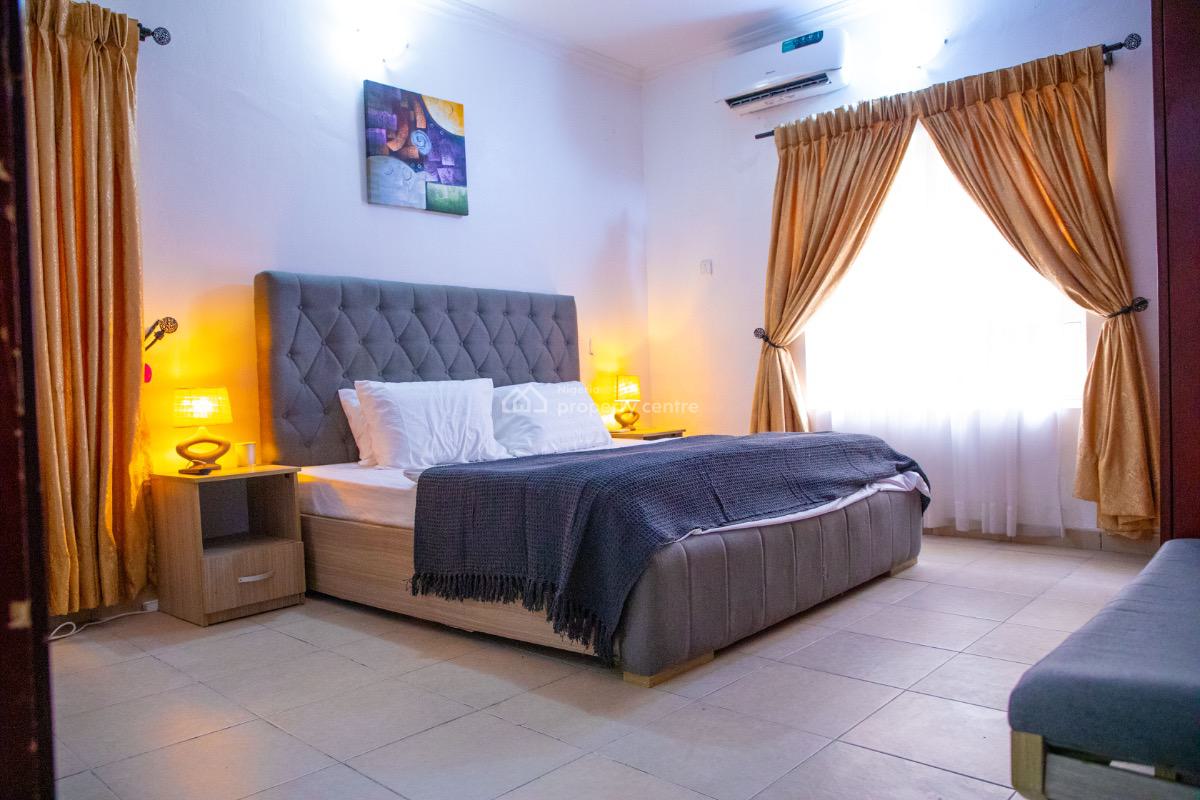 2 Bedroom Apartment  24-7 Power, Free Wifi, Gated Estate, Osapa, Lekki, Lagos, Flat / Apartment Short Let
