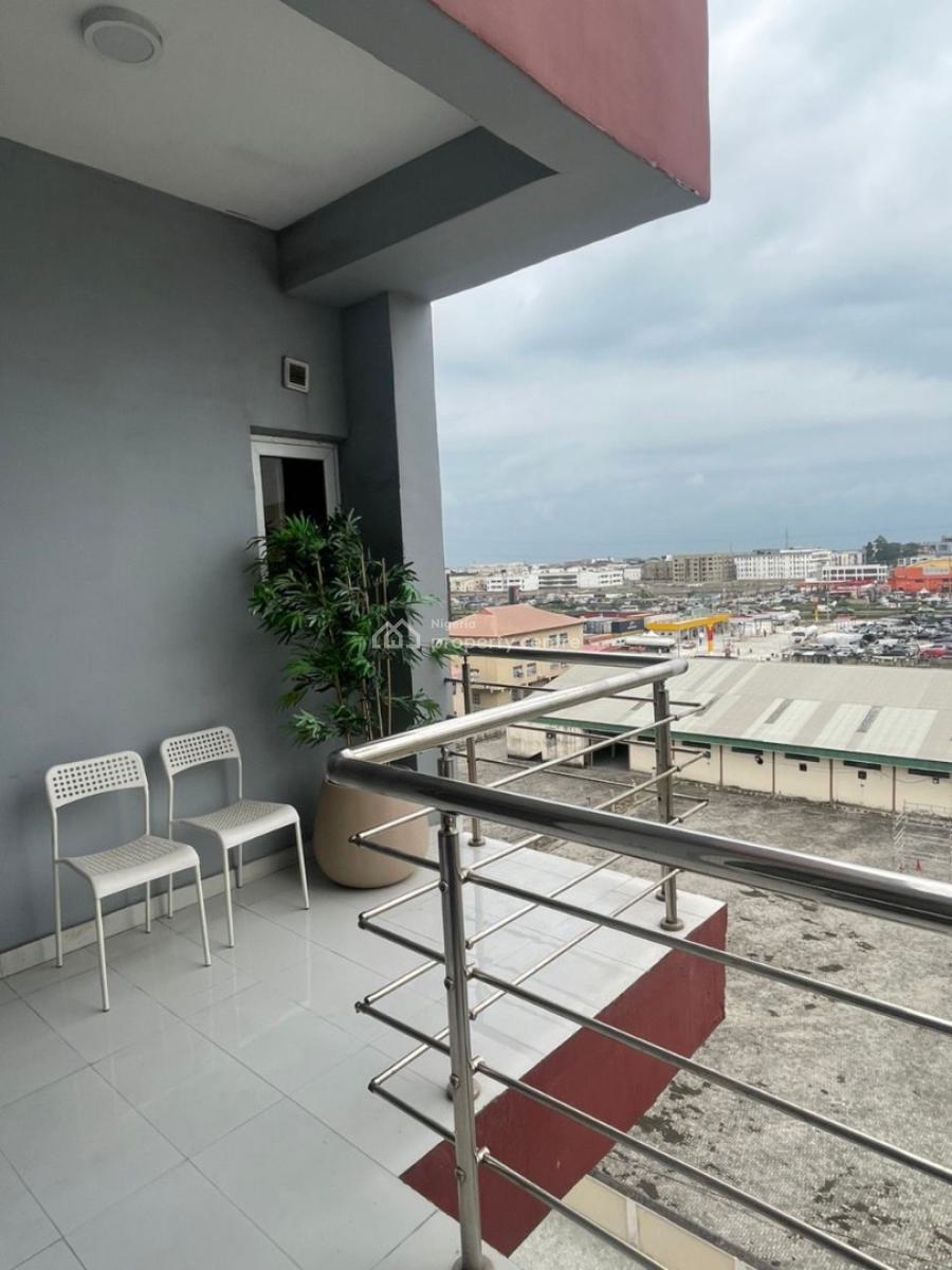 2bedroom Apartment with Swimming Pool, Gym, Snooker Board, Table Tenni, Victoria Island (vi), Lagos, Flat / Apartment Short Let