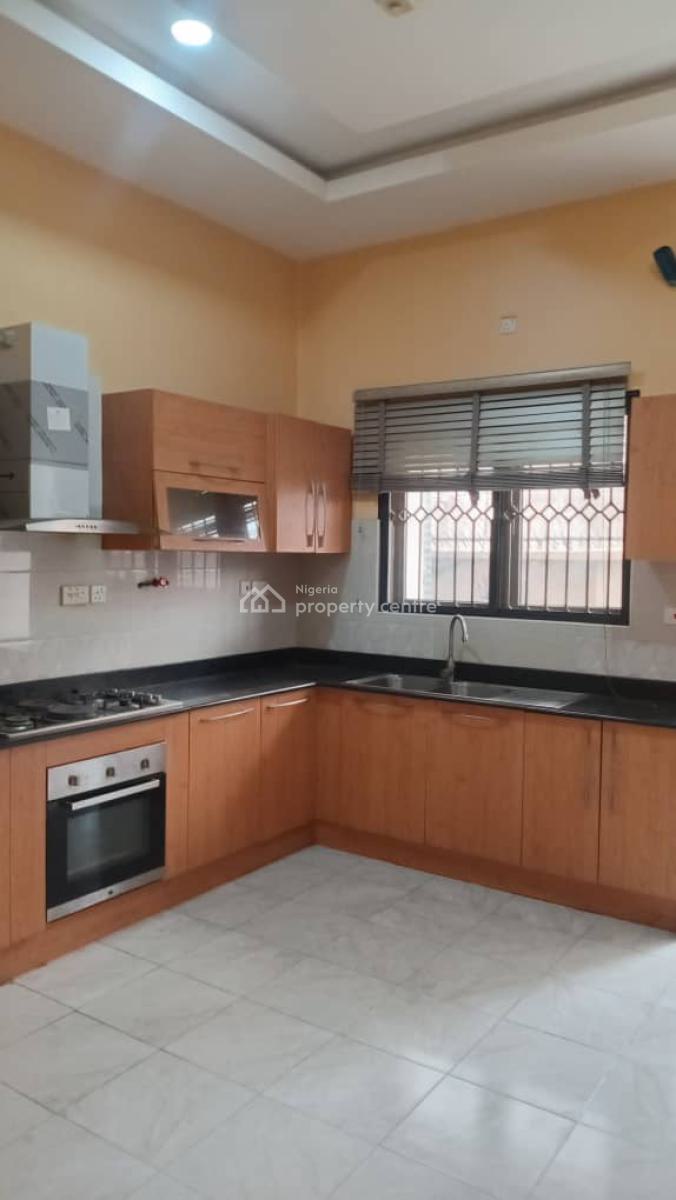 Well Finished Top-notch 2 Bedroom Flat, Wuye, Abuja, Flat / Apartment for Rent
