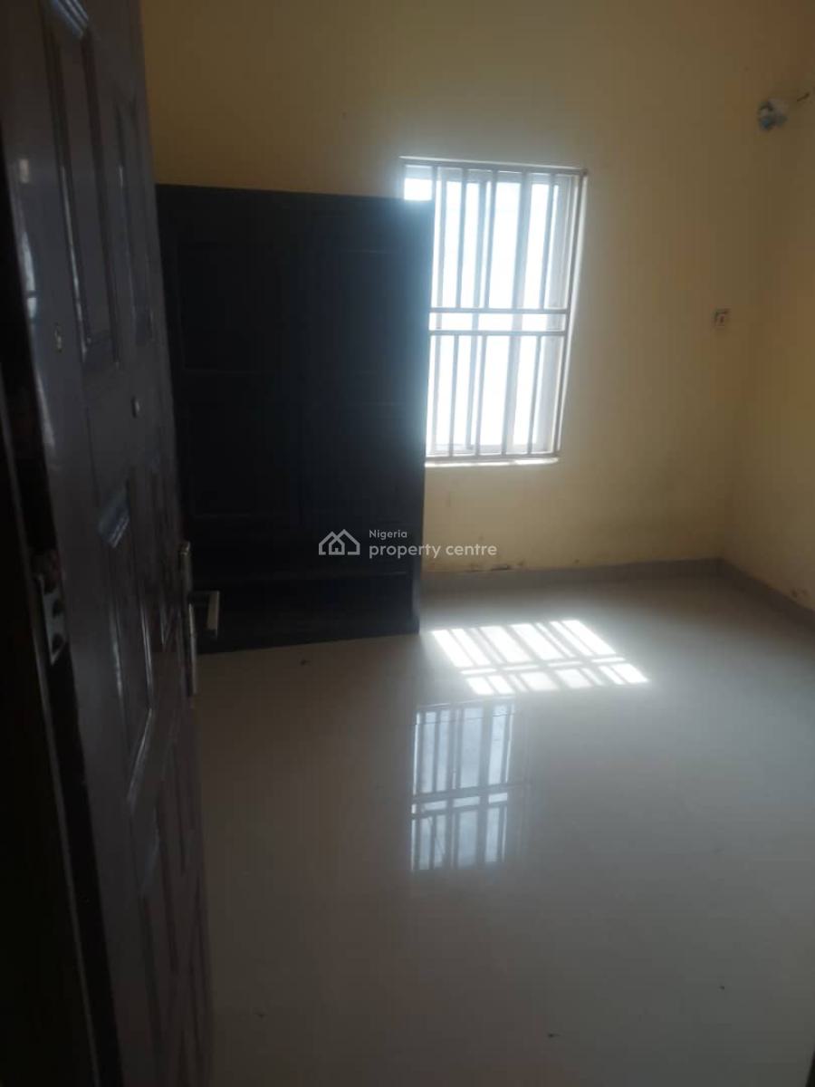 2 Bedroom Flat Ground Floor, Bodore, Ajah, Lagos, Flat / Apartment for Rent