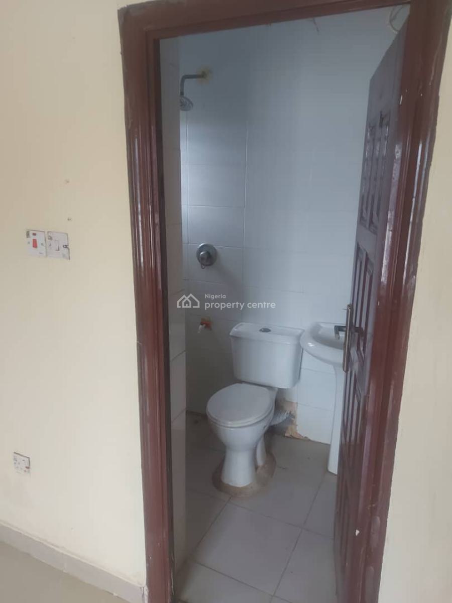 2 Bedroom Flat Ground Floor, Bodore, Ajah, Lagos, Flat / Apartment for Rent