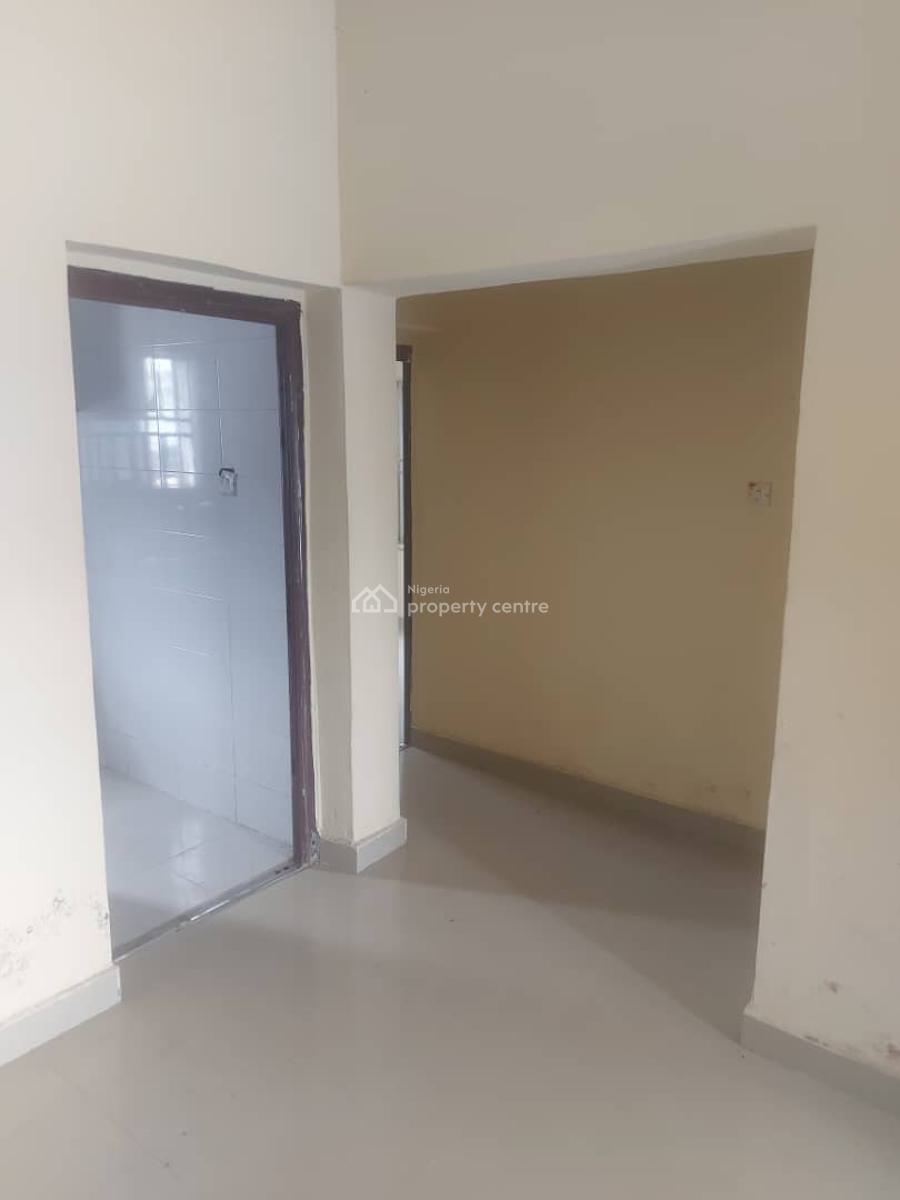 2 Bedroom Flat Ground Floor, Bodore, Ajah, Lagos, Flat / Apartment for Rent