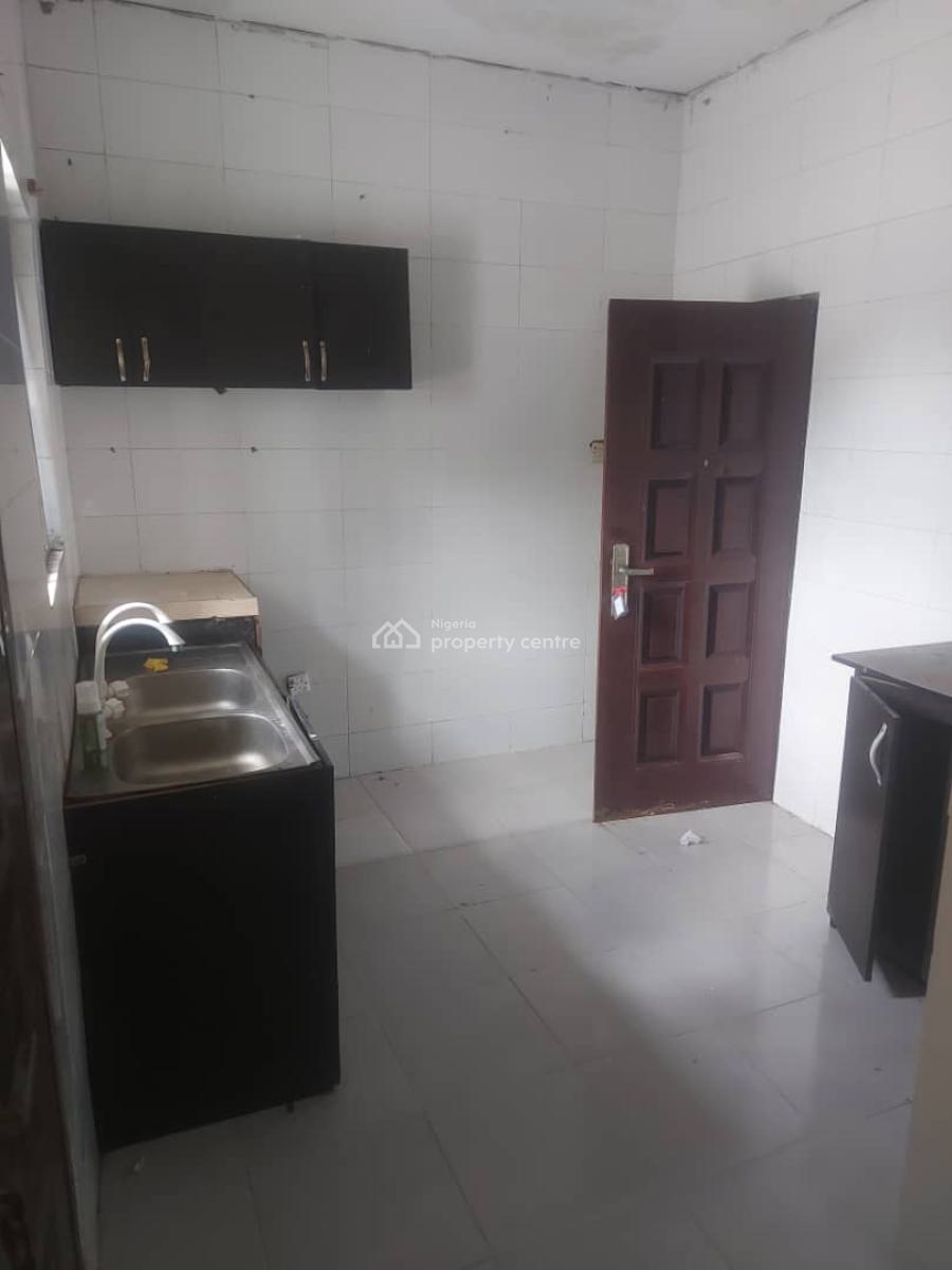 2 Bedroom Flat Ground Floor, Bodore, Ajah, Lagos, Flat / Apartment for Rent