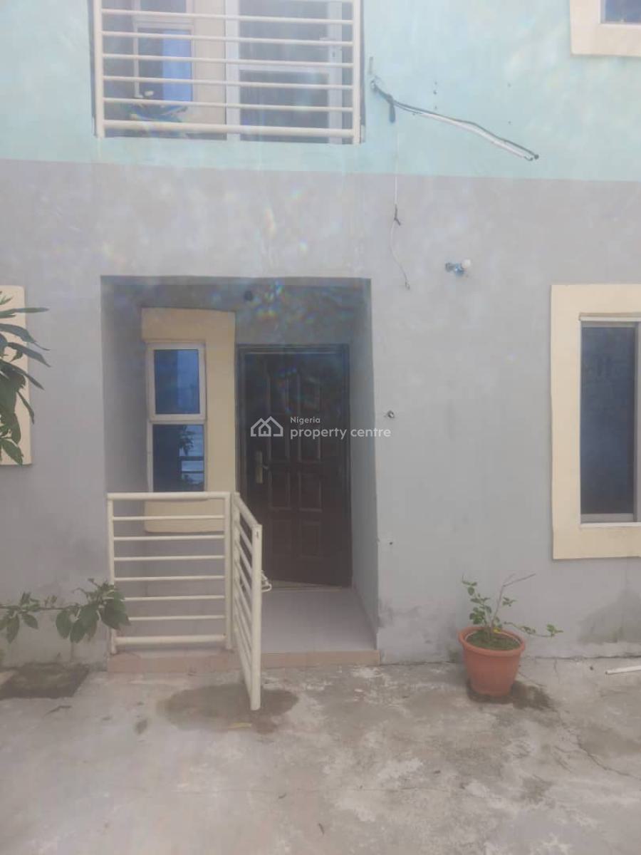 2 Bedroom Flat Ground Floor, Bodore, Ajah, Lagos, Flat / Apartment for Rent