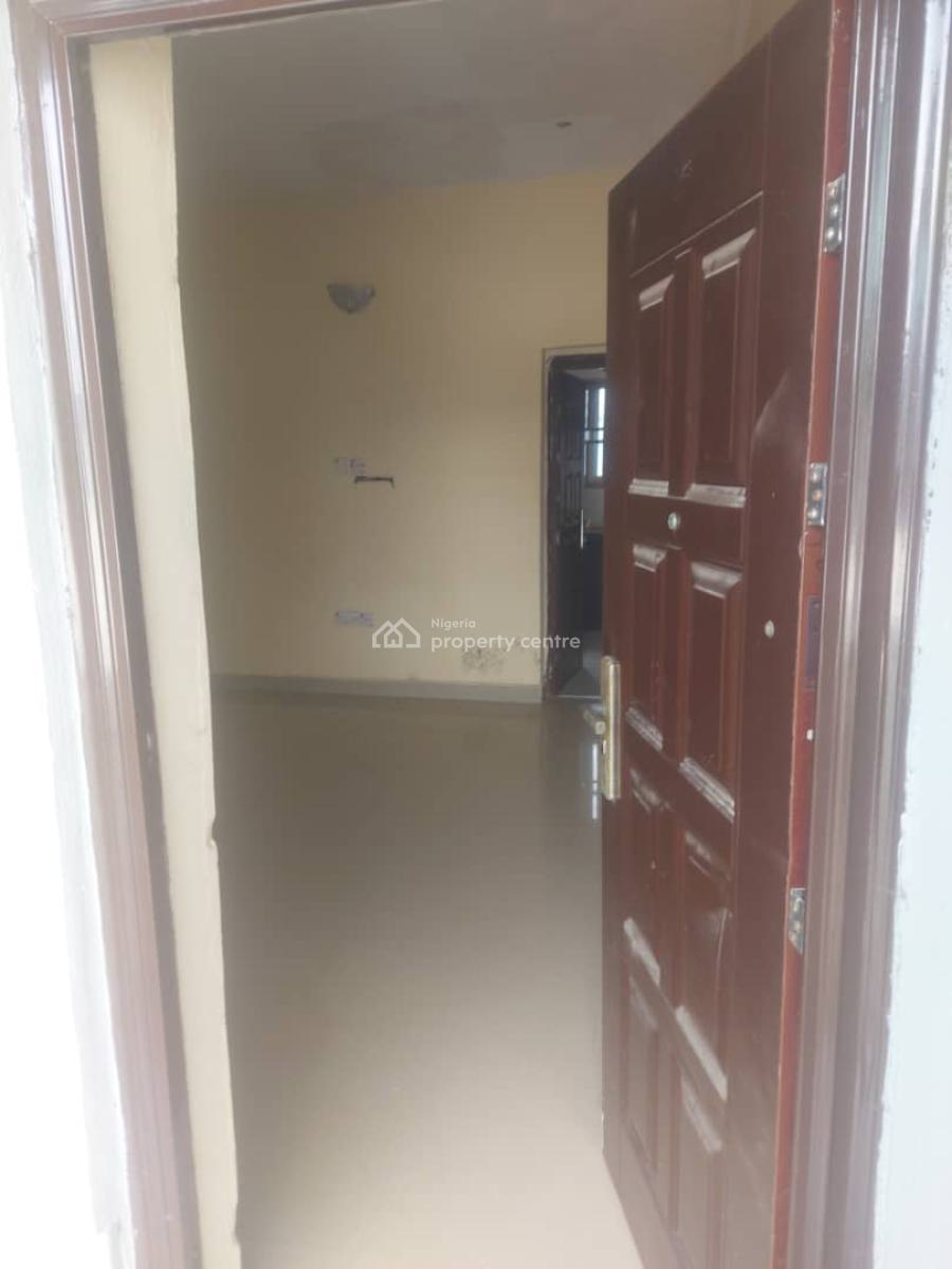 2 Bedroom Flat Ground Floor, Bodore, Ajah, Lagos, Flat / Apartment for Rent