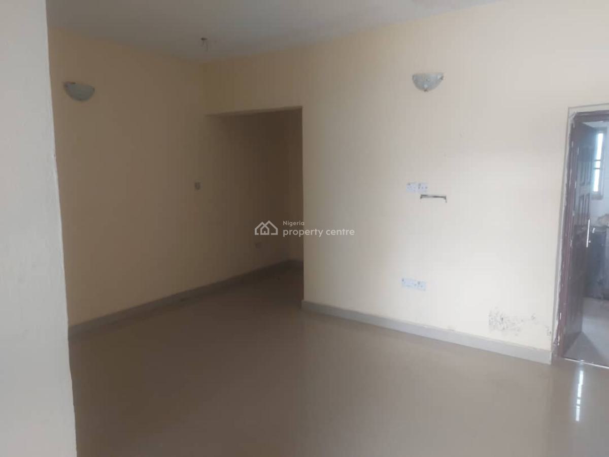 2 Bedroom Flat Ground Floor, Bodore, Ajah, Lagos, Flat / Apartment for Rent