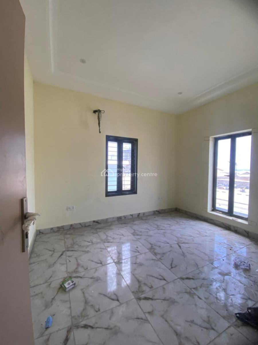 Brand New 3/4 Bedroom Apartment with a Study Room. No Bq, Lekki Right, Lekki, Lagos, Flat / Apartment for Rent