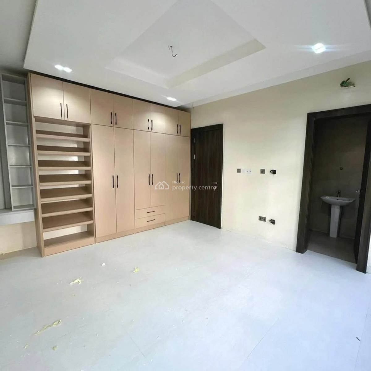 5 Bedroom Detached Duplex with Swimming Pool and a Room Bq, Guzape District, Abuja, Detached Duplex for Sale