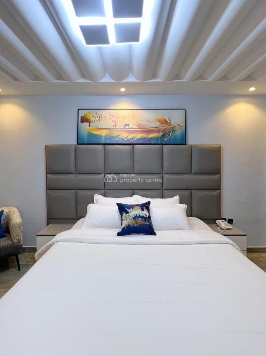 Luxury 1 Bedroom Apartment with Swimming, Ikeja, Lagos, Flat / Apartment Short Let