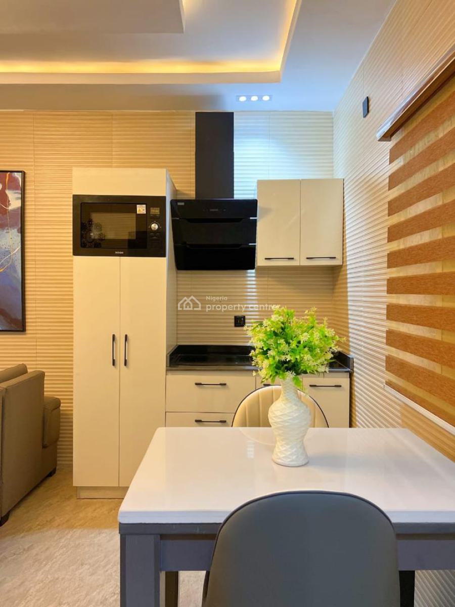 Luxury 1 Bedroom Apartment with Swimming, Ikeja, Lagos, Flat / Apartment Short Let