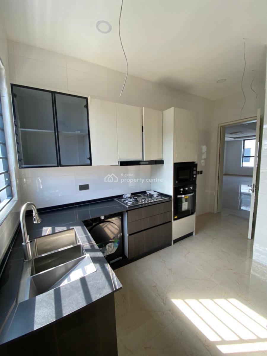 Luxury 4 Bedroom Maisonette, Lekki Phase 1, Lekki, Lagos, Block of Flats for Sale
