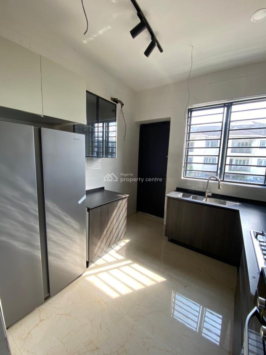 Luxury 4 Bedroom Maisonette, Lekki Phase 1, Lekki, Lagos, Block of Flats for Sale