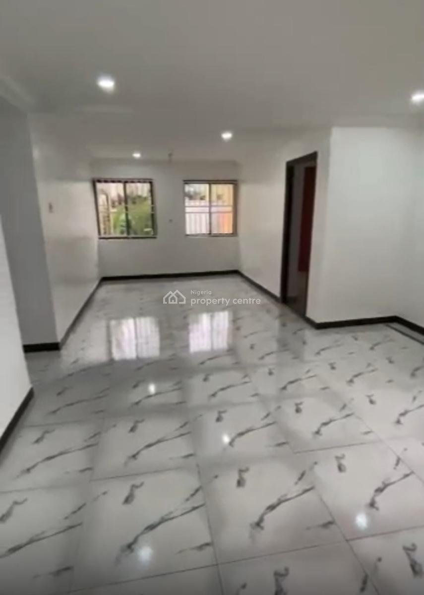 Super Clean 3bedroom Flat, 2nd Floor, Pay and Pack in, Maitama Main, Maitama District, Abuja, Flat / Apartment for Rent