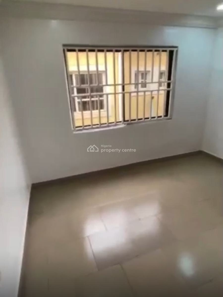 Super Clean 3bedroom Flat, 2nd Floor, Pay and Pack in, Maitama Main, Maitama District, Abuja, Flat / Apartment for Rent