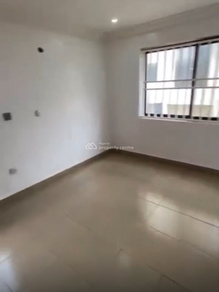 Super Clean 3bedroom Flat, 2nd Floor, Pay and Pack in, Maitama Main, Maitama District, Abuja, Flat / Apartment for Rent