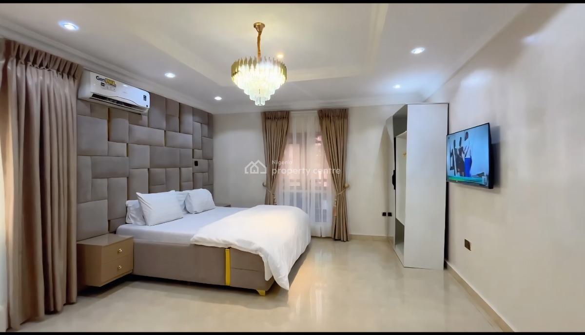 Excellent 3  Bedroom Apartment, Admiralty Road, Lekki Phase 2, Lekki, Lagos, Flat / Apartment Short Let