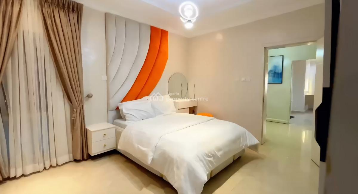 Excellent 3  Bedroom Apartment, Admiralty Road, Lekki Phase 2, Lekki, Lagos, Flat / Apartment Short Let