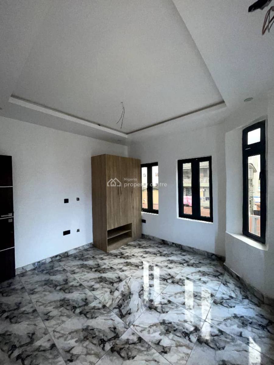 Newly Built 3 Bedroom Flat, Alagomeji, Yaba, Lagos, Flat / Apartment for Rent
