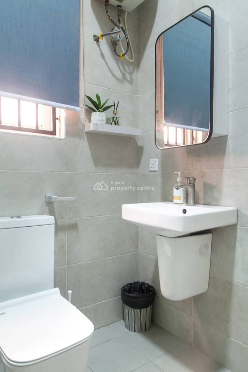 Luxurious 3 Bedroom in a Highly Secured Estate, Victoria Island (vi), Lagos, Flat / Apartment Short Let