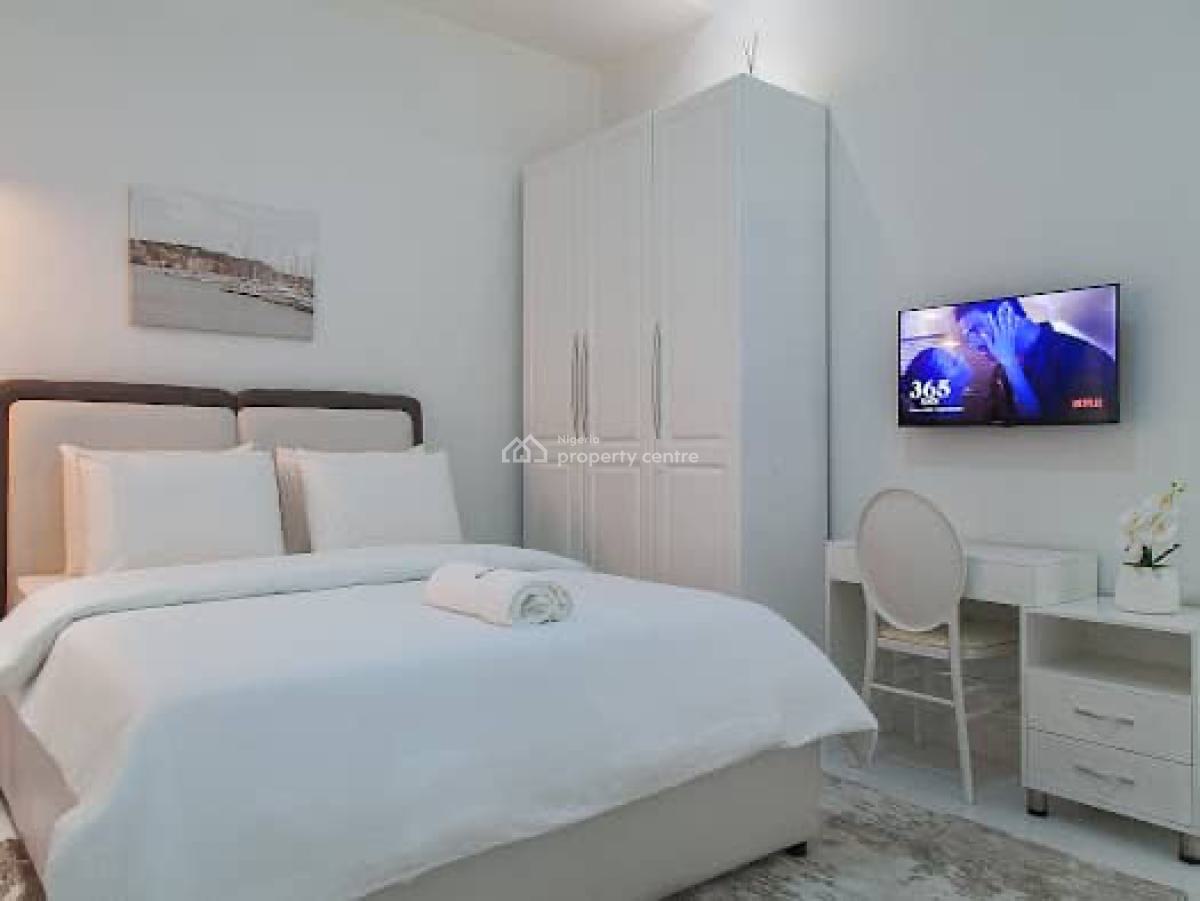Luxurious 3 Bedroom in a Highly Secured Estate, Victoria Island (vi), Lagos, Flat / Apartment Short Let