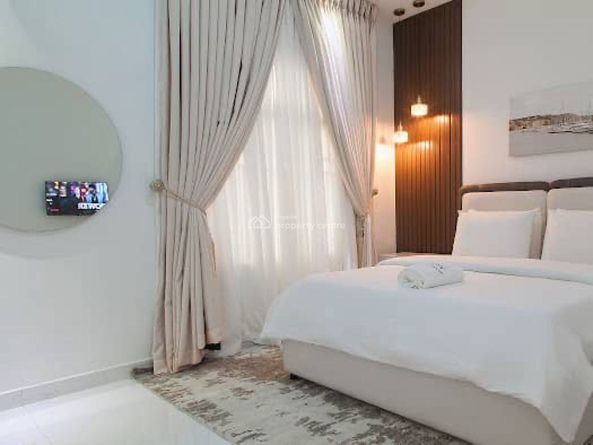 Luxurious 3 Bedroom in a Highly Secured Estate, Victoria Island (vi), Lagos, Flat / Apartment Short Let