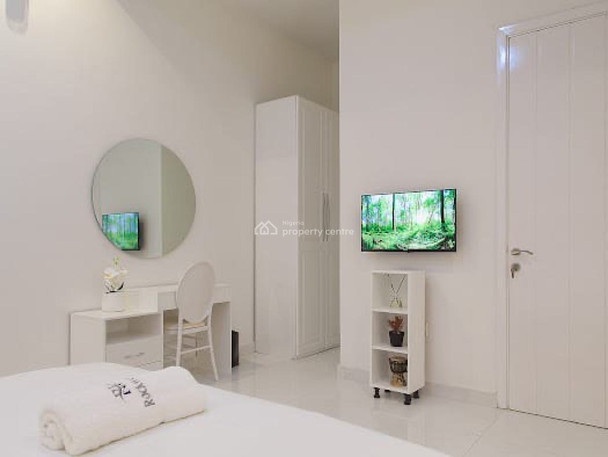 Luxurious 3 Bedroom in a Highly Secured Estate, Victoria Island (vi), Lagos, Flat / Apartment Short Let