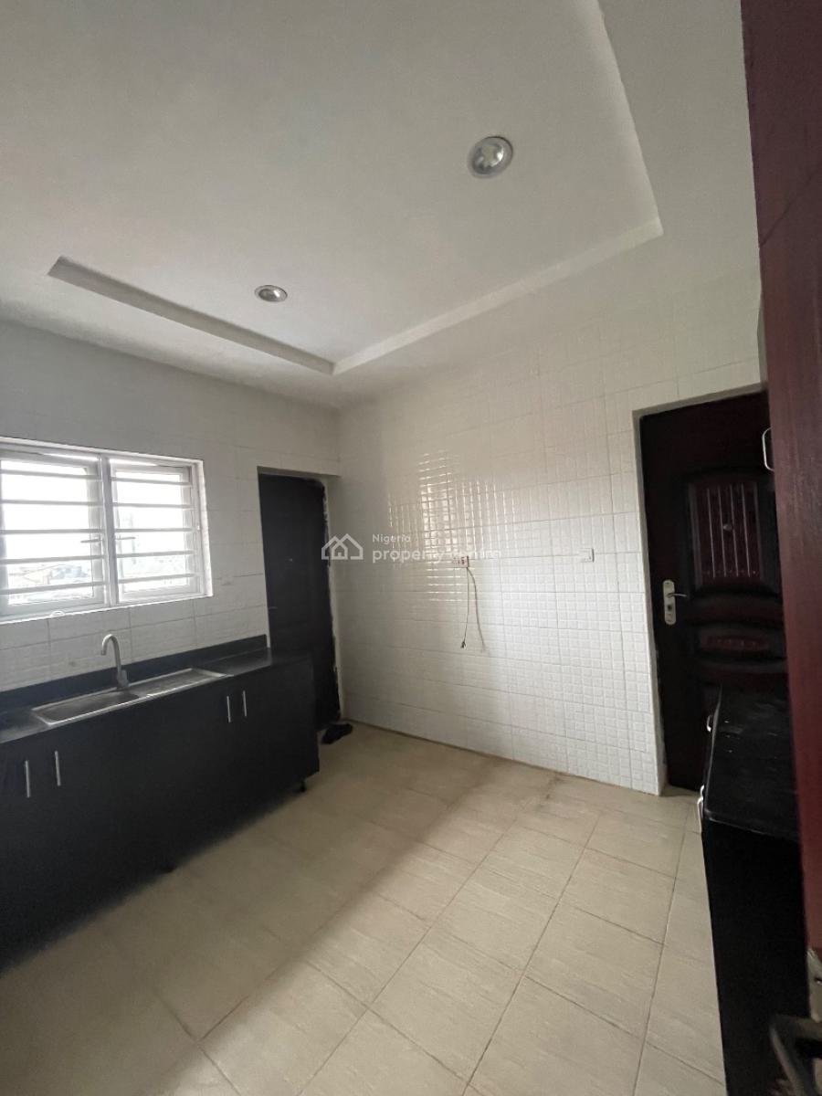 Relativity New Upstairs 2-bedroom En-suite with a Water Heater, Off Alhja Lambo Street, Alapere, Ketu, Lagos, Flat / Apartment for Rent