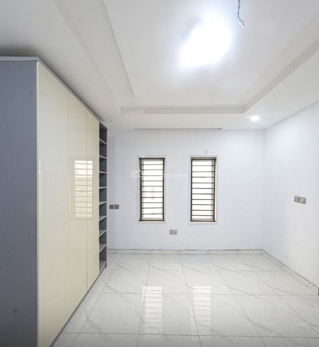 2-bedroom Apartment, Lekki Phase 1, Lekki, Lagos, Flat / Apartment for Sale