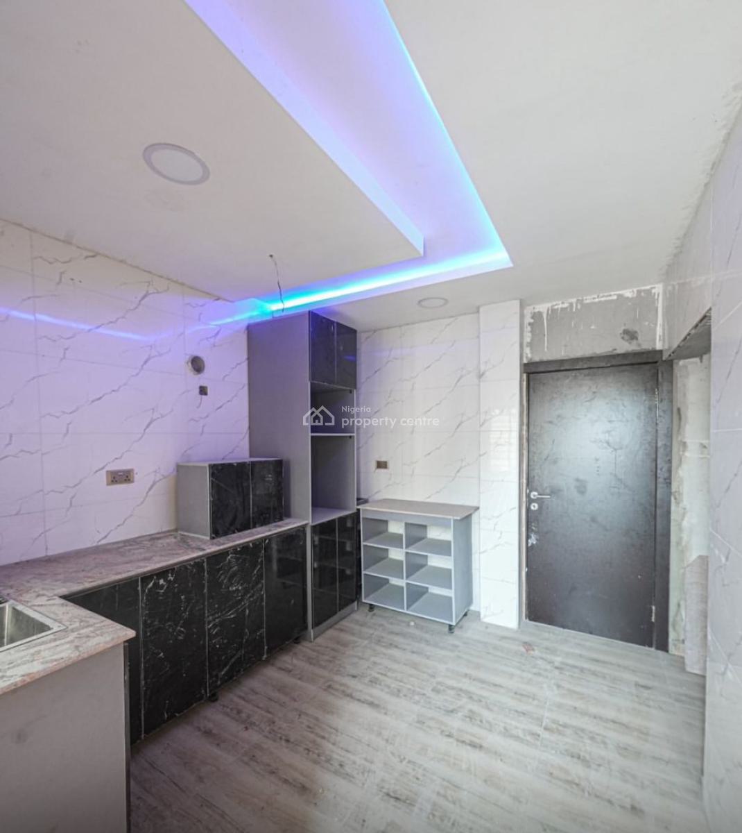 2-bedroom Apartment, Lekki Phase 1, Lekki, Lagos, Flat / Apartment for Sale