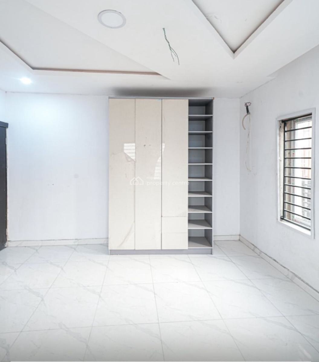 2-bedroom Apartment, Lekki Phase 1, Lekki, Lagos, Flat / Apartment for Sale