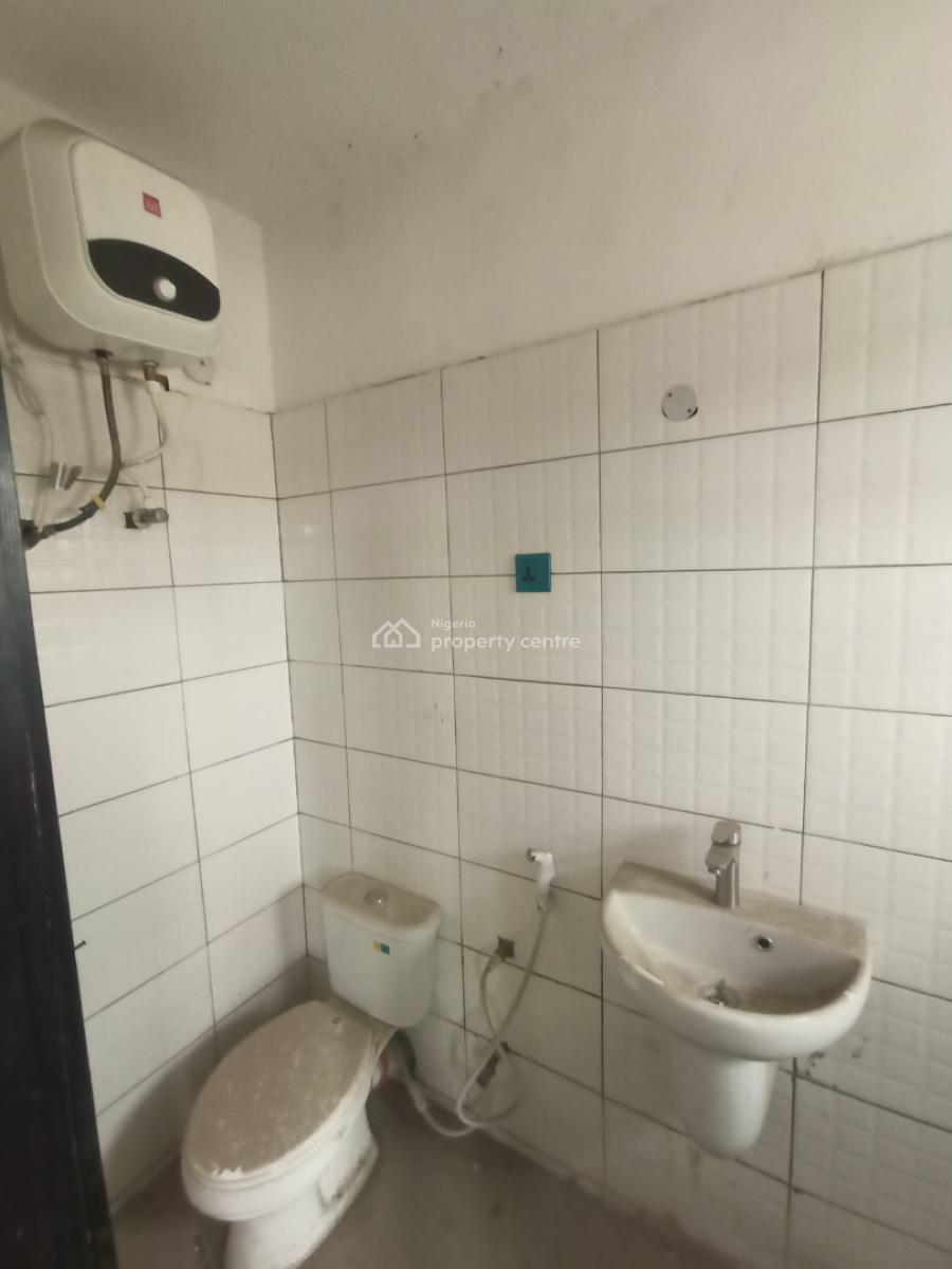 Newly Renovated 3 Bedroom Apartments, Awoyokun Street, Off Oyewole Street, Palmgrove, Ilupeju, Lagos, Flat / Apartment for Rent