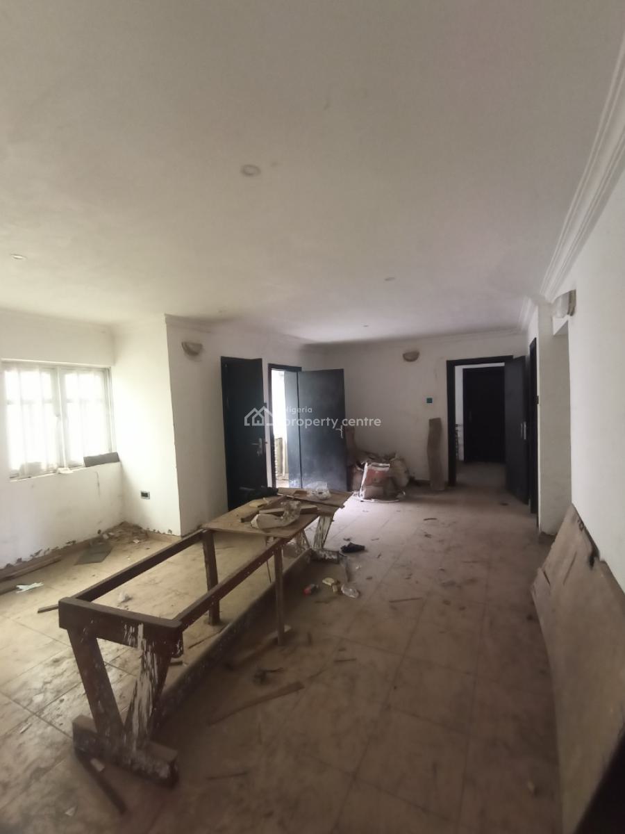 Newly Renovated 3 Bedroom Apartments, Awoyokun Street, Off Oyewole Street, Palmgrove, Ilupeju, Lagos, Flat / Apartment for Rent