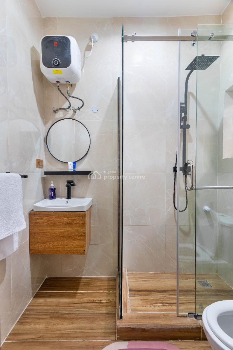 Luxury 3 Bedroom Dublex, Lekki Phase 1, Lekki, Lagos, Hotel / Guest House Short Let