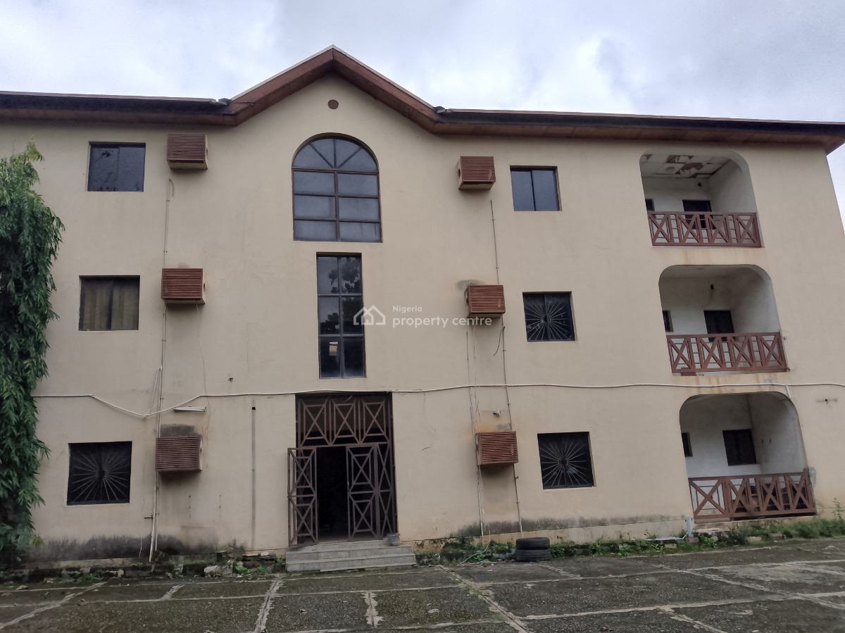 an Old Build of 6units of 3 Bedroom Block, Bisuañ, Zone 7, Wuse, Abuja, Block of Flats for Sale