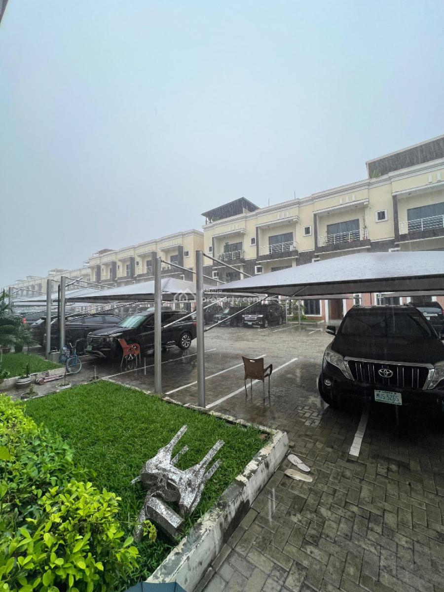 Spacious 3 Bedroom Maisonette, Off Bourdillion, Old Ikoyi, Ikoyi, Lagos, Flat / Apartment for Sale