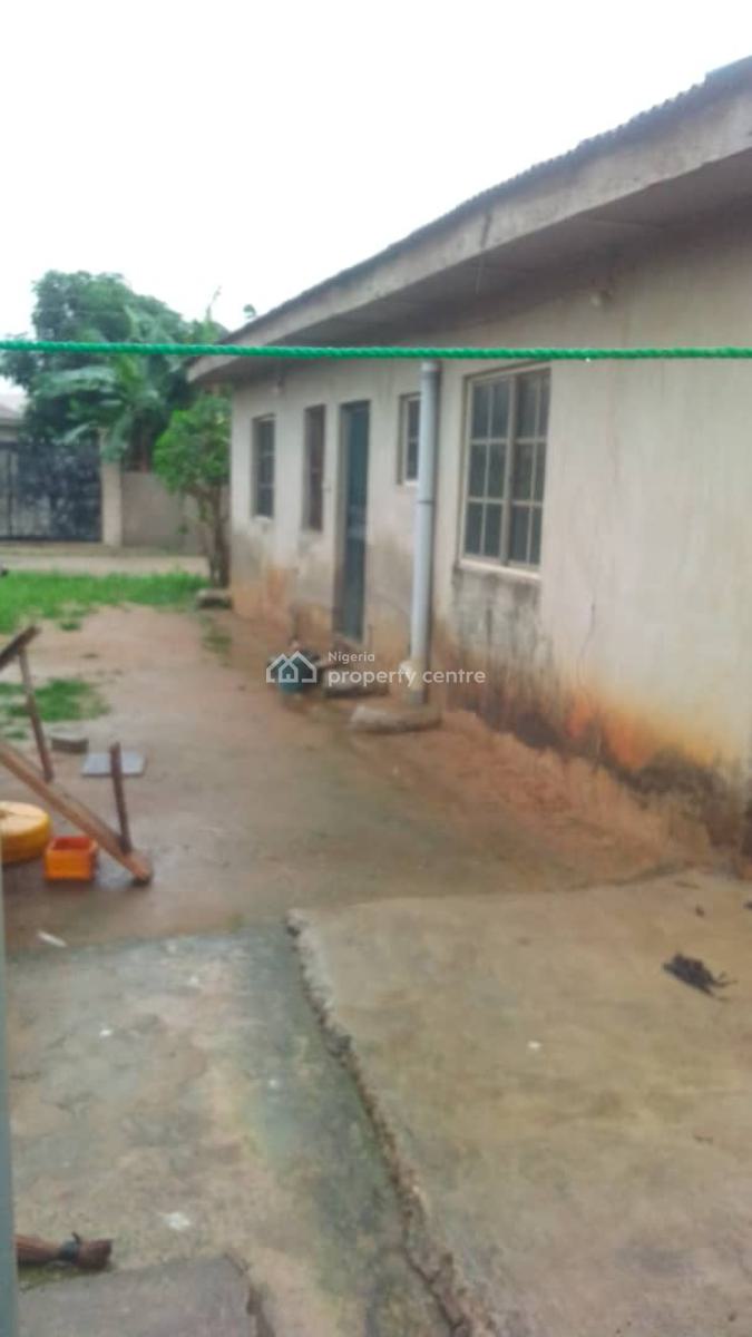 3 Bedroom Bungalow, Magboro, Ogun, Detached Bungalow for Sale