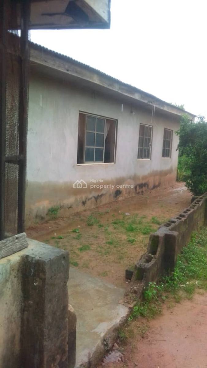 3 Bedroom Bungalow, Magboro, Ogun, Detached Bungalow for Sale