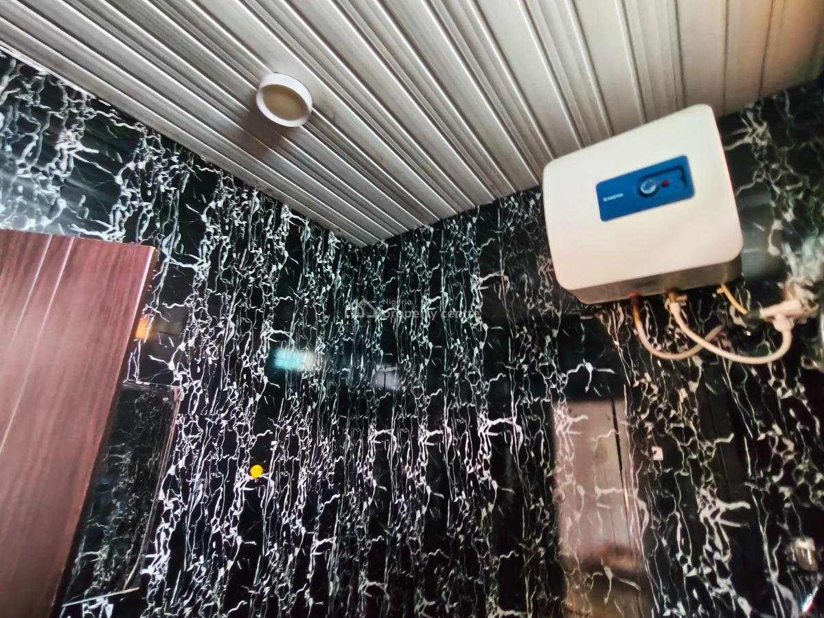Vacant Spacious 3 Bedrooms Flat, All Rooms Ensutie with Prepaid Meter, Oloko Crescent, Off Wempco Road, Ogba Gra, Ogba, Ikeja, Lagos, Flat / Apartment for Rent