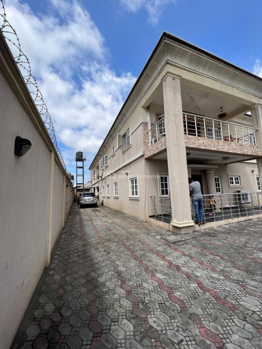 10 Bedroom Duplex, Badore, Ajah, Lagos, Flat / Apartment for Sale