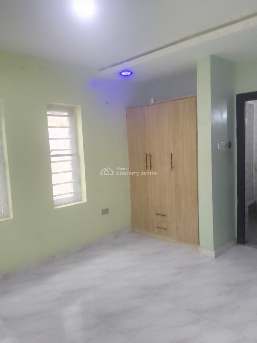 Very Clean 2 Bedroom Just Vacated Fastest Finger Dont Sleep on It, Good News Estate, Sangotedo, Ajah, Lagos, Flat / Apartment for Rent