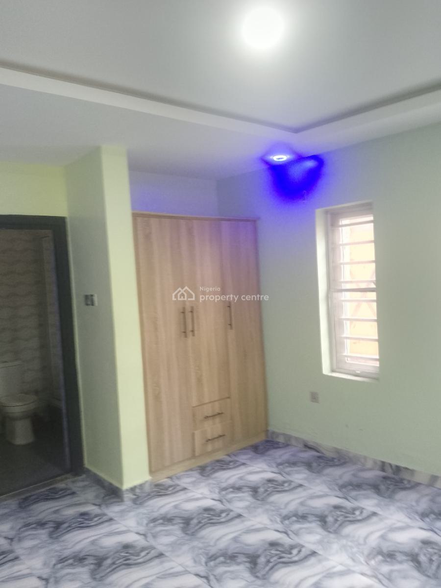 Very Clean 2 Bedroom Just Vacated Fastest Finger Dont Sleep on It, Good News Estate, Sangotedo, Ajah, Lagos, Flat / Apartment for Rent