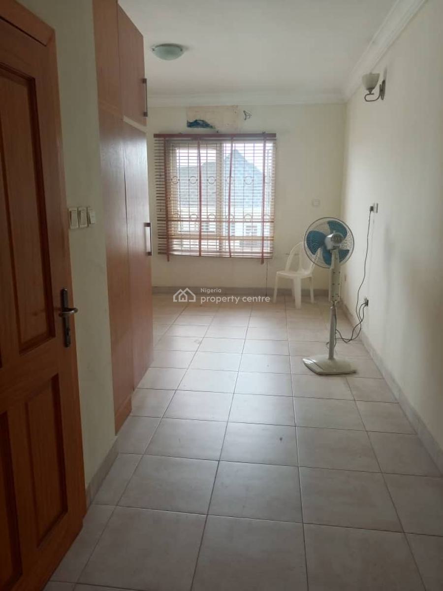 Spacious 1 Bedroom, Agungi, Lekki, Lagos, Mini Flat (room and Parlour) for Rent